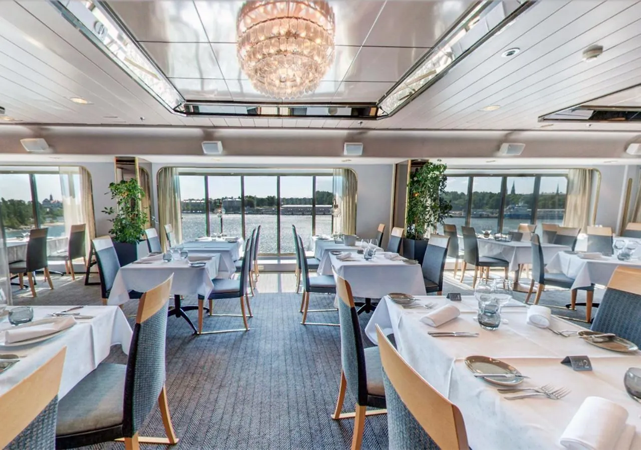 Viking Line Ferry Gabriella - One-Way Journey From Stockholm To Helsinki酒店