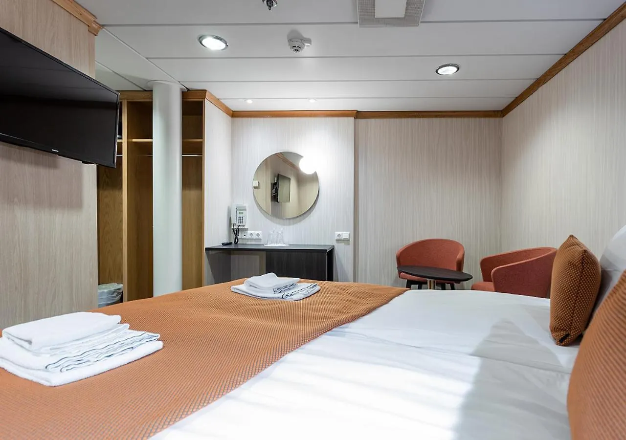 Viking Line Ferry Gabriella - One-Way Journey From Stockholm To Helsinki Otel 0*,  İsveç